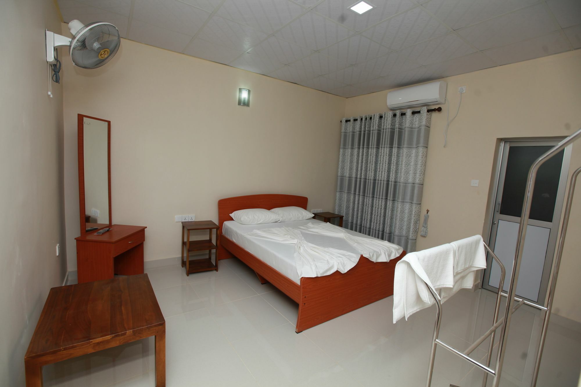Lavonka Tourist Rest Otel Anuradhapura Dış mekan fotoğraf